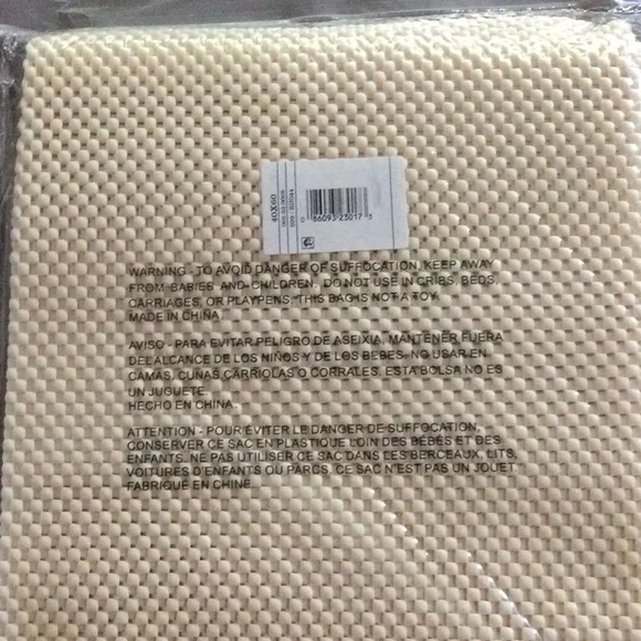 COPY - Rug - Picture 3 of 5